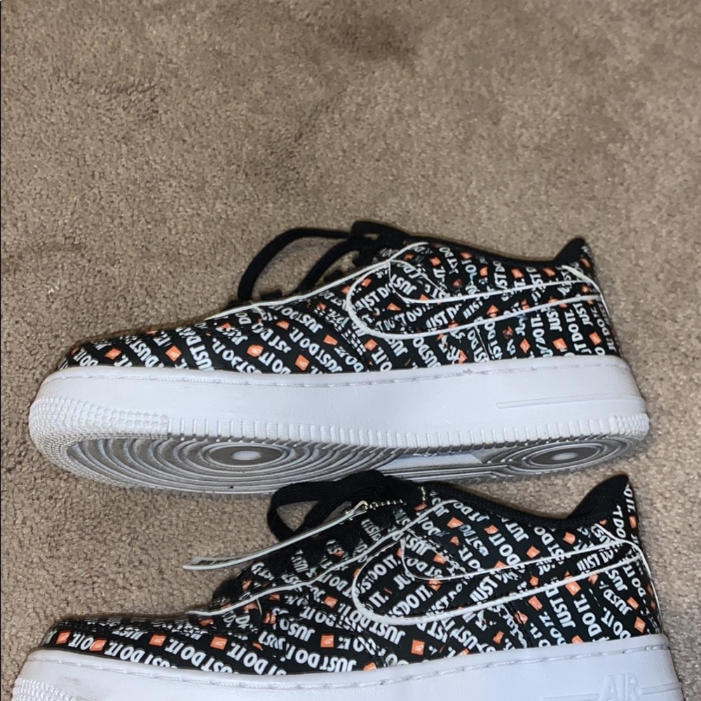 Nike Air Force View 2